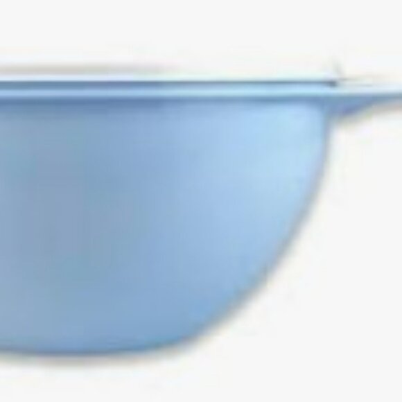 Tupperware Thatsa Bowl in Rain Drop Blue by Tupperware (19 Cup) - Picture 4 of 4